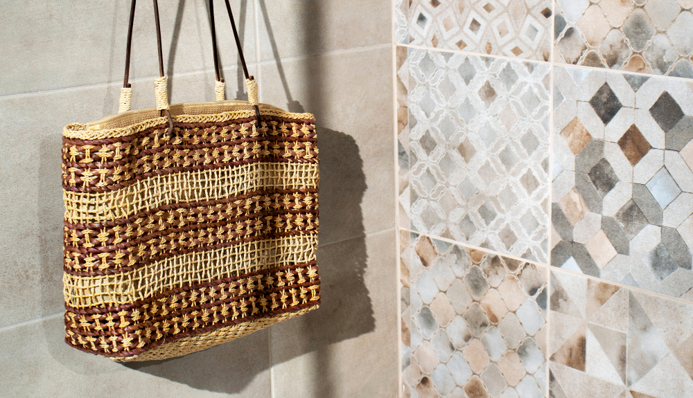 carrelage faïence dans la salle de bain